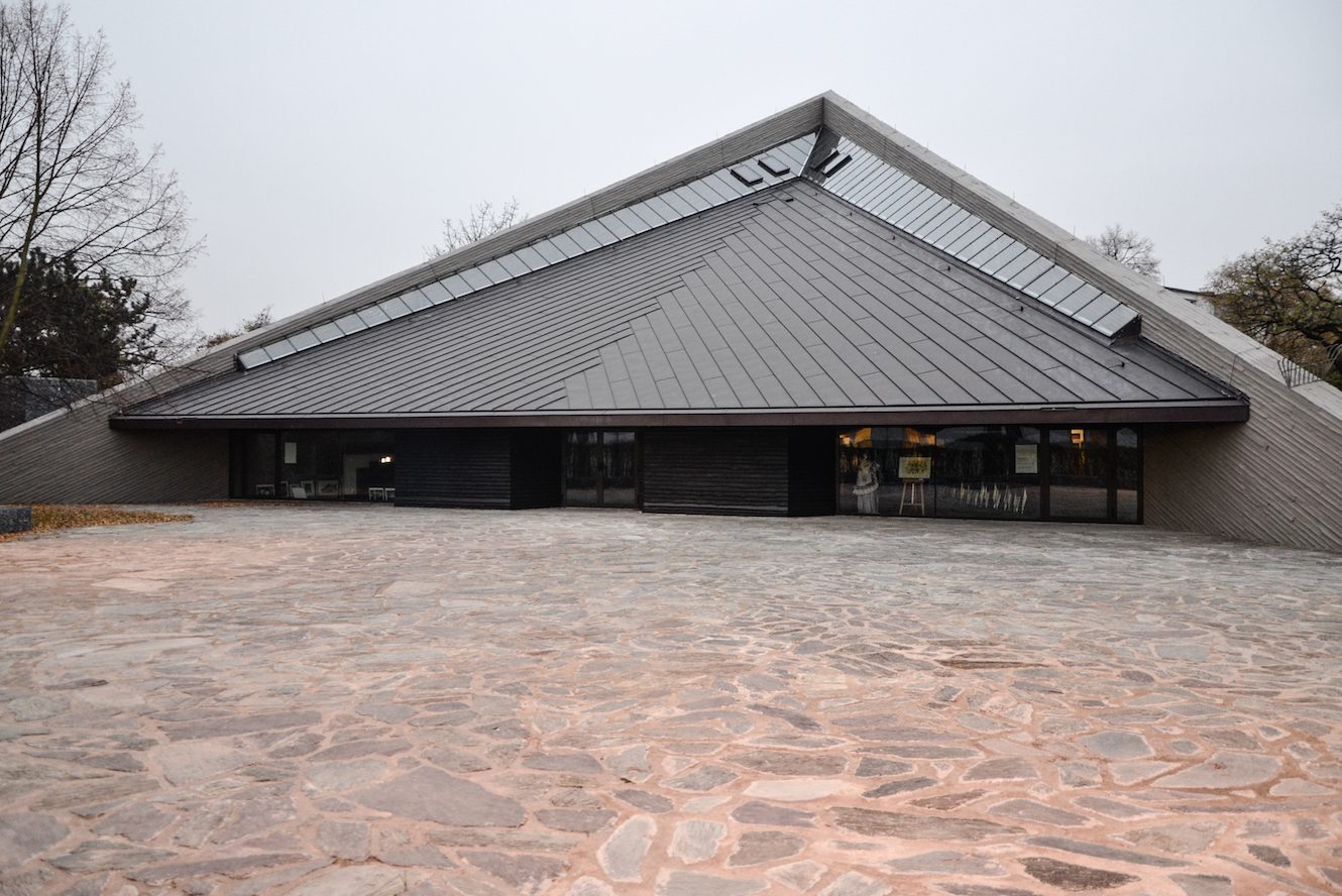 Auferstehungskirche | Begegnungs- und Veranstaltungsraum, Seniorenwohn- und pflegeeinrichtung