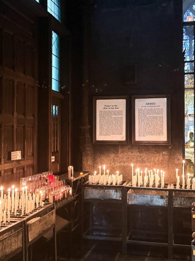Kerzen in der Basiliek van Onze Lieve Vrouw, Foto: Felix Hemmers