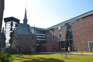 St. Mariä Empfängnis | Kirche und sozial-kulturelles Gemeindezentrum